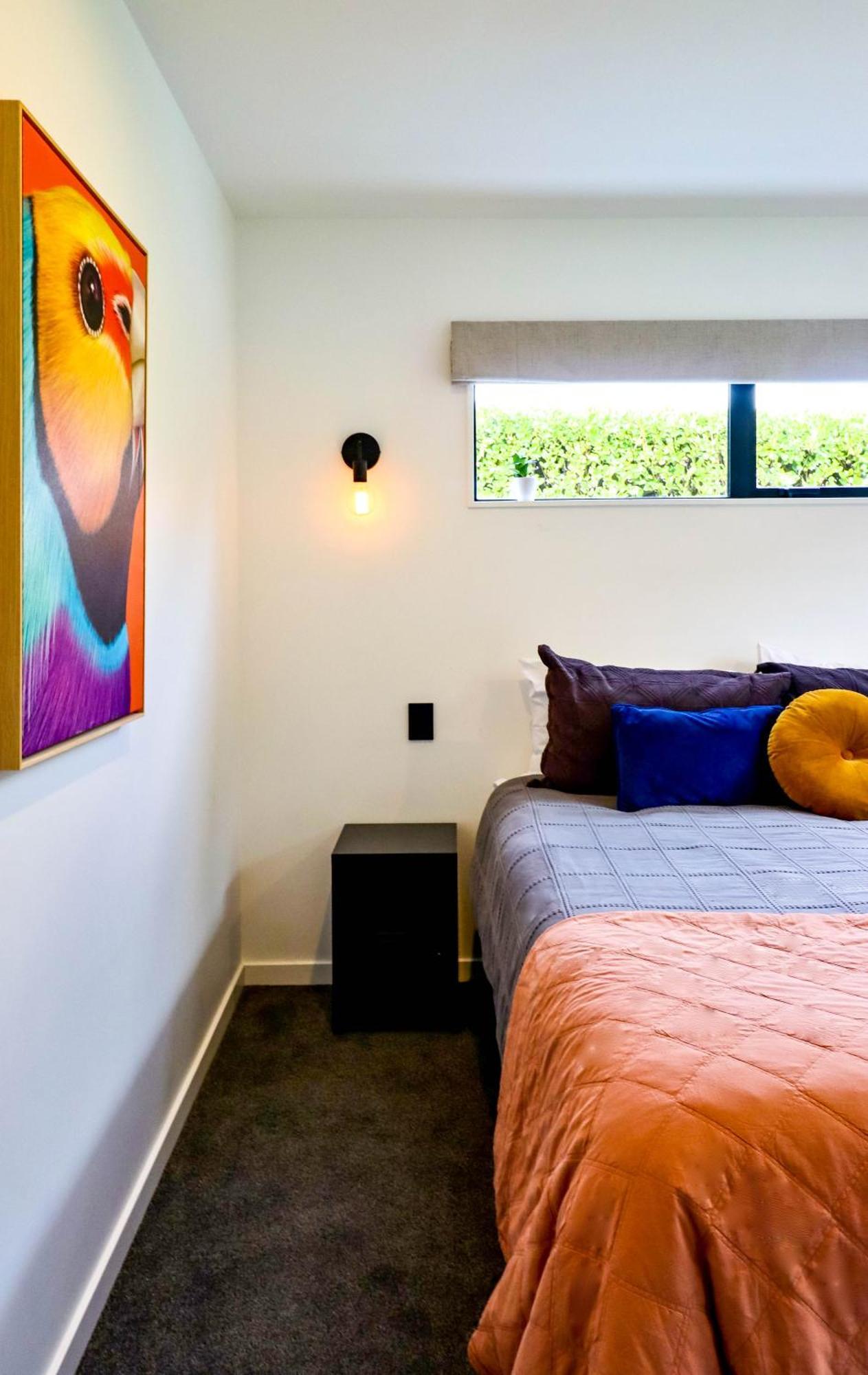 Black Barn Modern: Luxe Martinborough Escape ภายนอก รูปภาพ